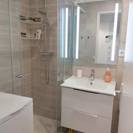 Eleverca 3*- Rez De Jardin Terrasse - Axelle Loc'appart アパート *