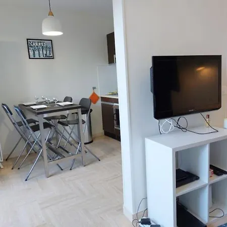 Eleverca 3*- Rez De Jardin Terrasse - Axelle Loc'appart アパート *