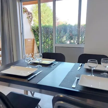 Eleverca 3*- Rez De Jardin Terrasse - Axelle Loc'appart アパート *