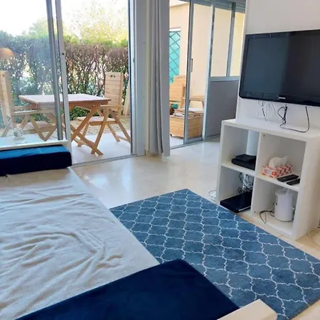 Eleverca 3*- Rez De Jardin Terrasse - Axelle Loc'appart アパート Mandelieu